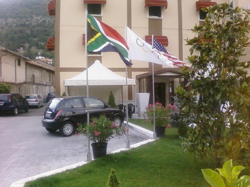 Hotel De Meis Capistrello Exteriér fotografie