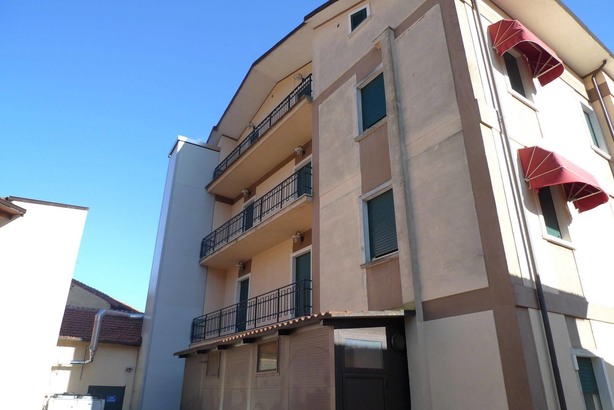 Hotel De Meis Capistrello Exteriér fotografie